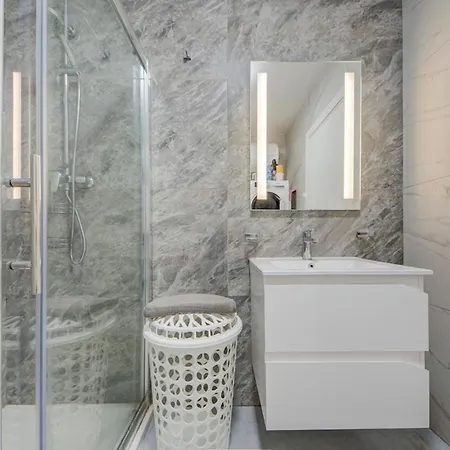 Beautiful 2bdr 2bth In Sliema With Sea Views Apartmán Gzira
