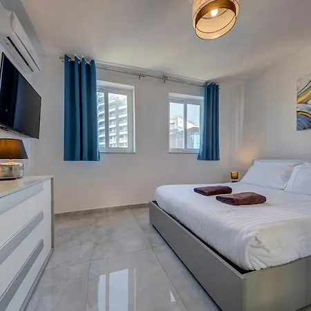 Apartment Beautiful 2bdr 2bth In Sliema With Sea Views Gzira