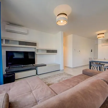 Daire Beautiful 2bdr 2bth In Sliema With Sea Views Gzira