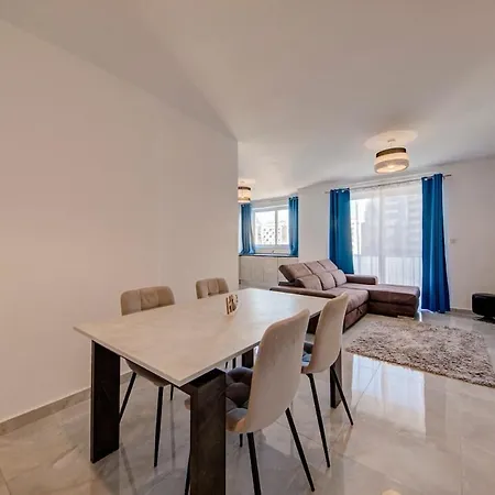 Beautiful 2bdr 2bth In Sliema With Sea Views Gzira