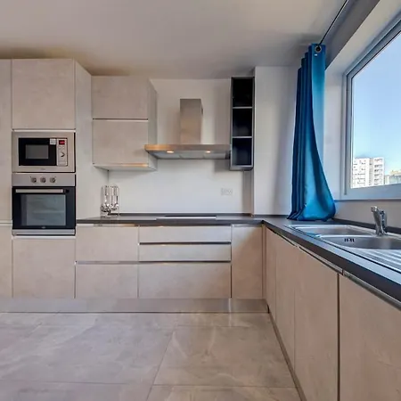 Beautiful 2bdr 2bth In Sliema With Sea Views Apartment Gzira