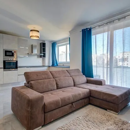 Beautiful 2bdr 2bth In Sliema With Sea Views Apartmán Gzira