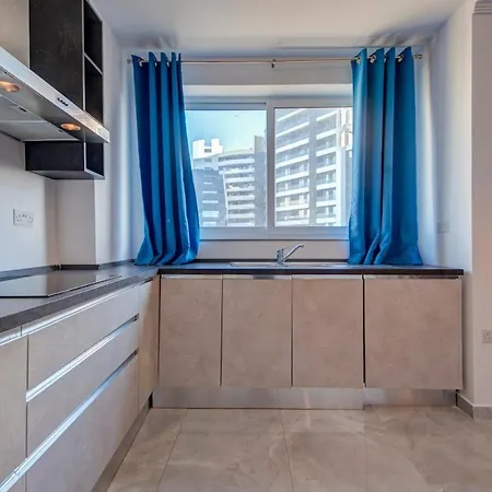 Beautiful 2bdr 2bth In Sliema With Sea Views Gzira